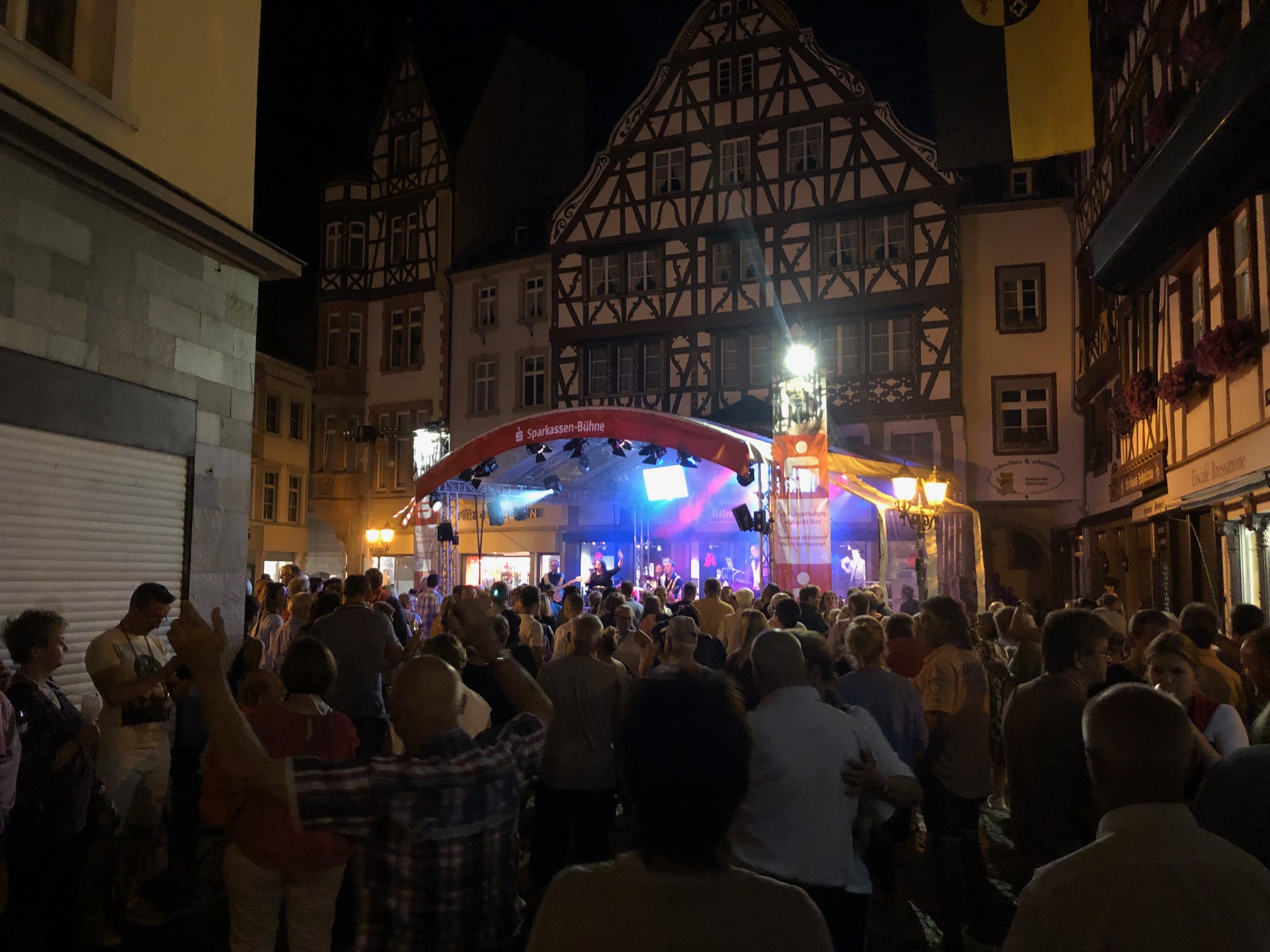 Weinfeste und Straßenfeste an der Mosel Moselhotel Sonnenuhr B&B